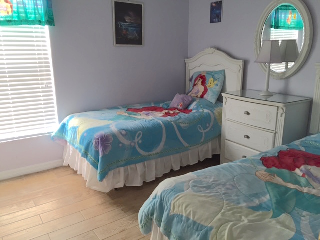 167 Carrera - Solana - Twin Bedroom 1 - Pilgrim Homes Florida