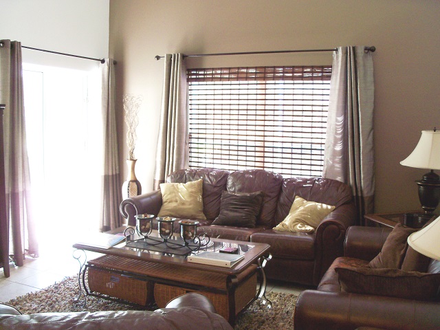 7965 Magnolia Bend - Living room view 1 - Pilgrim Homes Florida